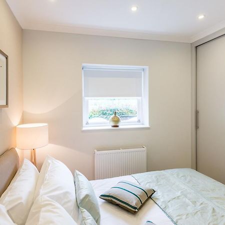 High Street Kensington Apartment Londyn Pokój zdjęcie